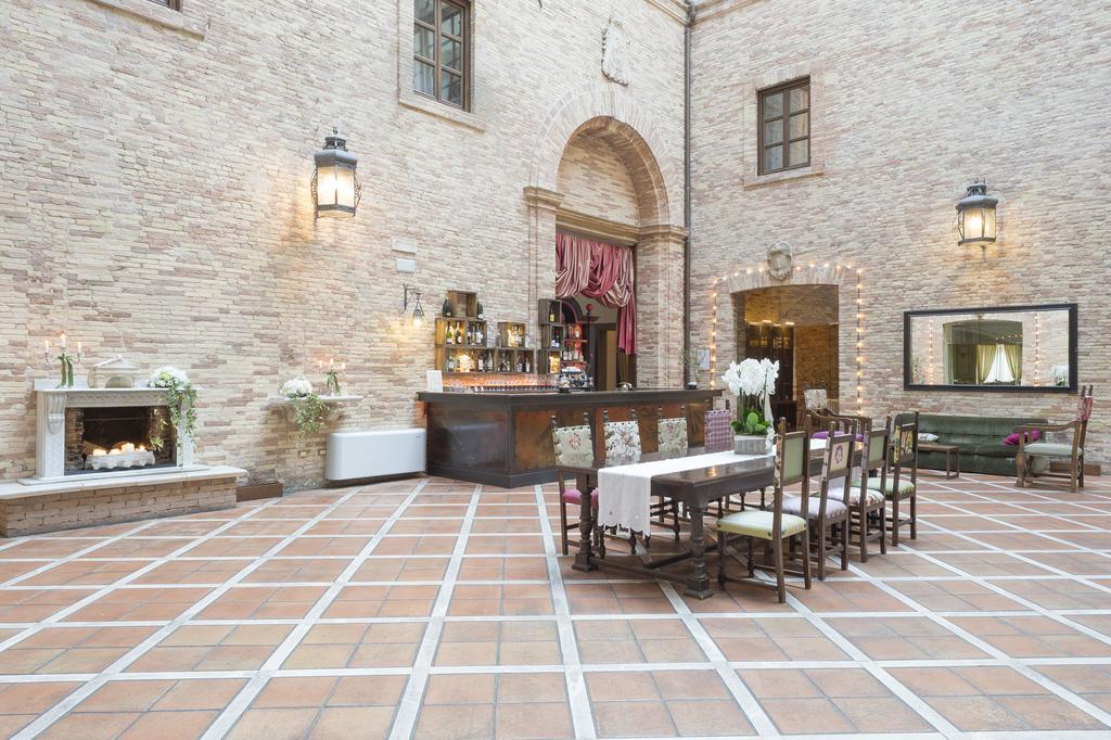 Castello Chiola Dimora Storica Hotel Loreto Aprutino Exterior foto