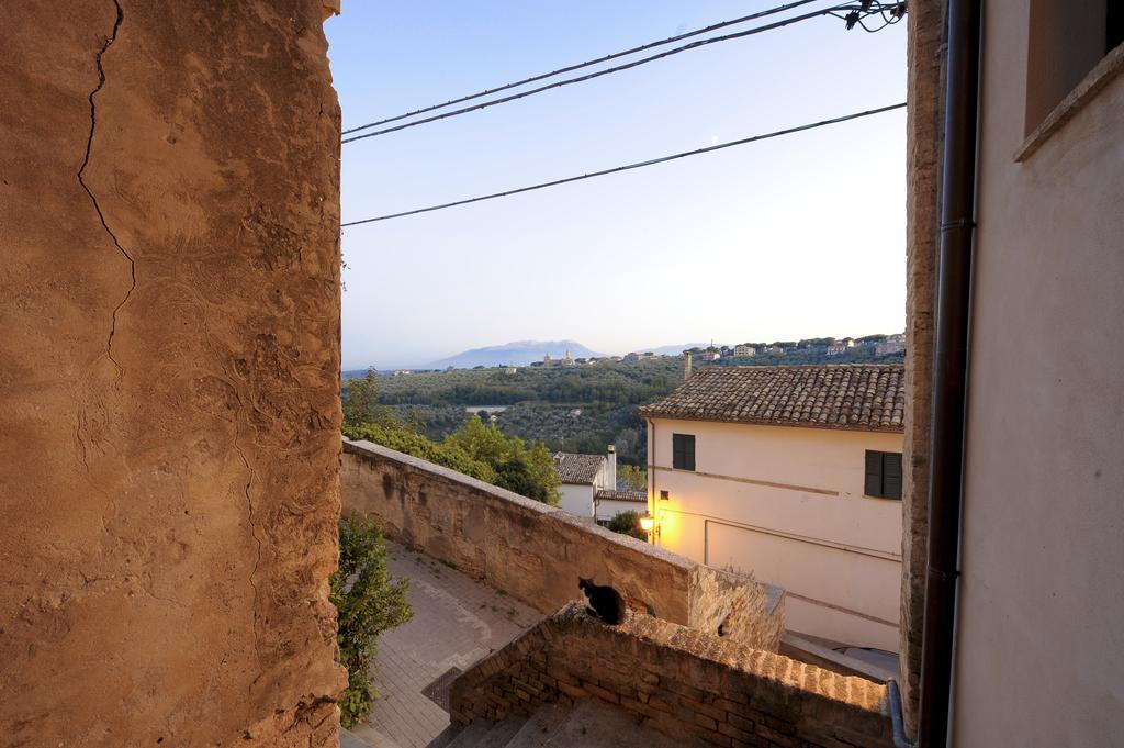 Castello Chiola Dimora Storica Hotel Loreto Aprutino Exterior foto